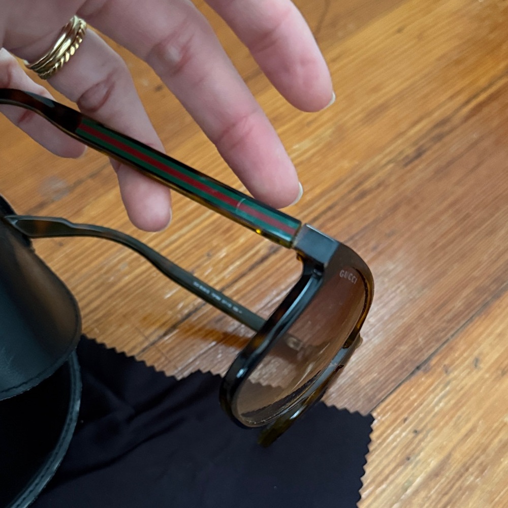 Gucci Men's Black Frame with Brown Gradient Lenses Sunglasses - Picture 5 of 7